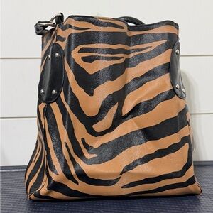 Stylish Black and Tan Women's Bag